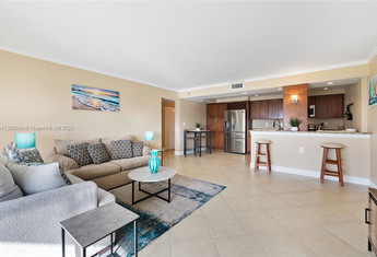 For sale in LAUDERDALE TOWER CONDO