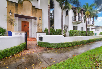 For sale in BRICKELL ESTATES