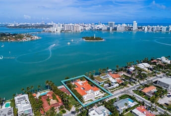 For sale in HIBISCUS ISLAND