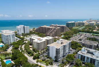 For sale in ISLAND BREAKERS CONDO