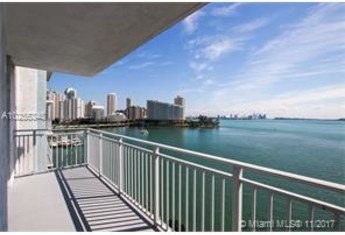 For sale in YACHT CLUB BRICKELL